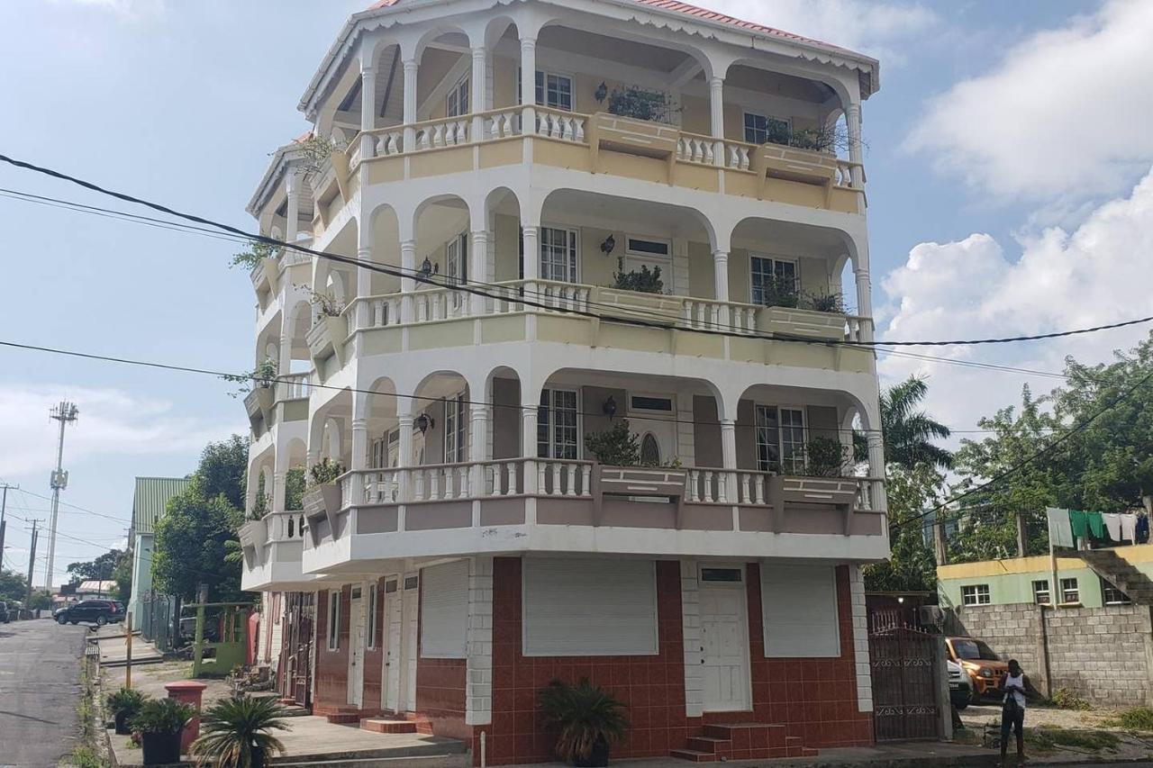 Unit 4 Private Apartment - Roseau Exterior foto